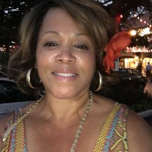 Meet your Posher, Deborah dee